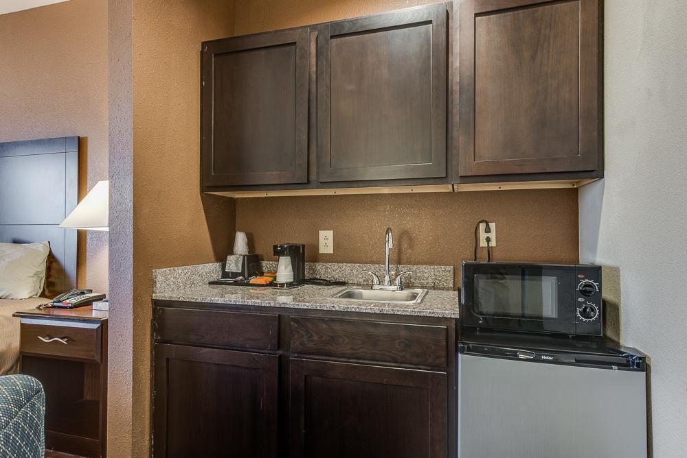 Executive Inn & Suites Cushing Bagian luar foto