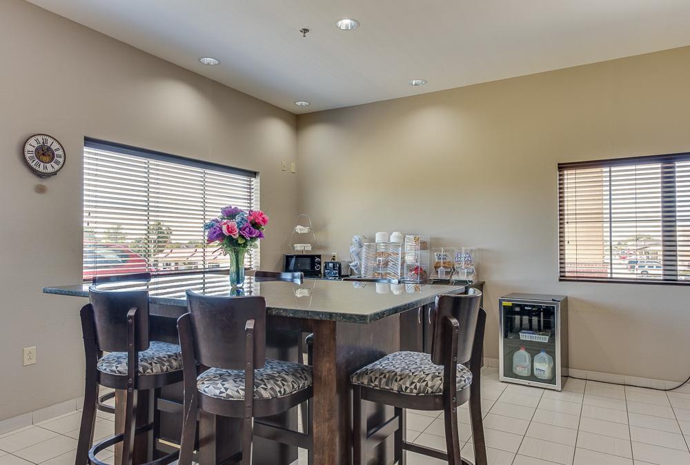 Executive Inn & Suites Cushing Bagian luar foto